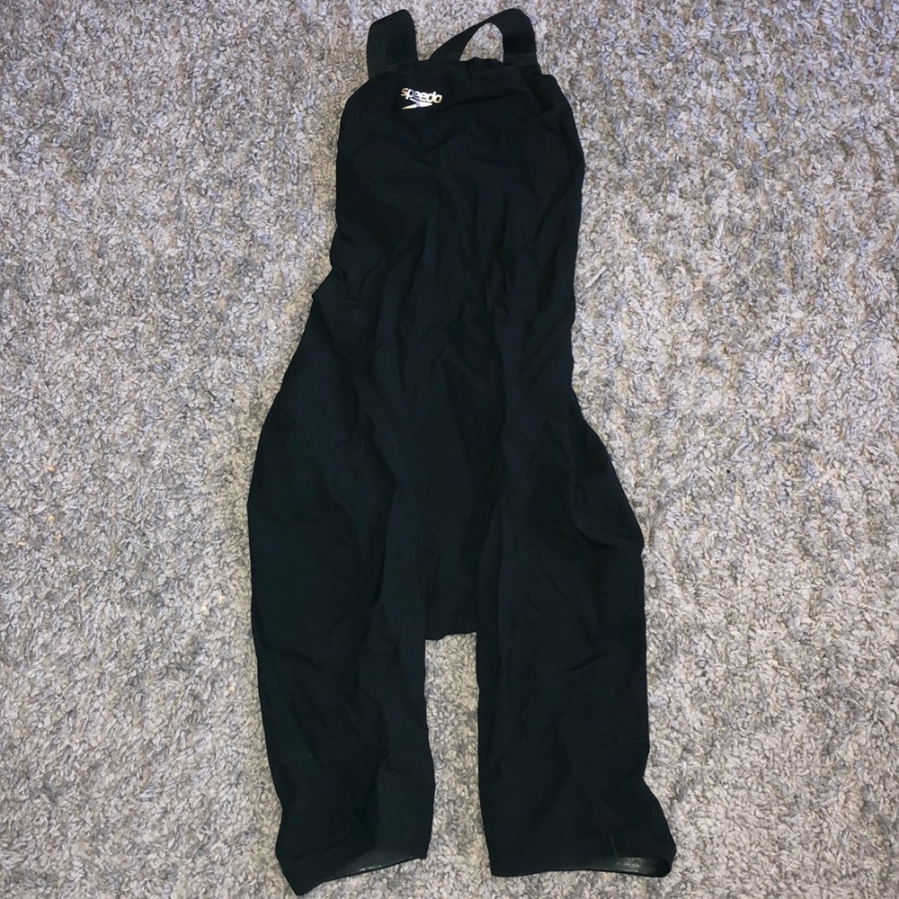 Women’s swim race kneeskin/fastskin